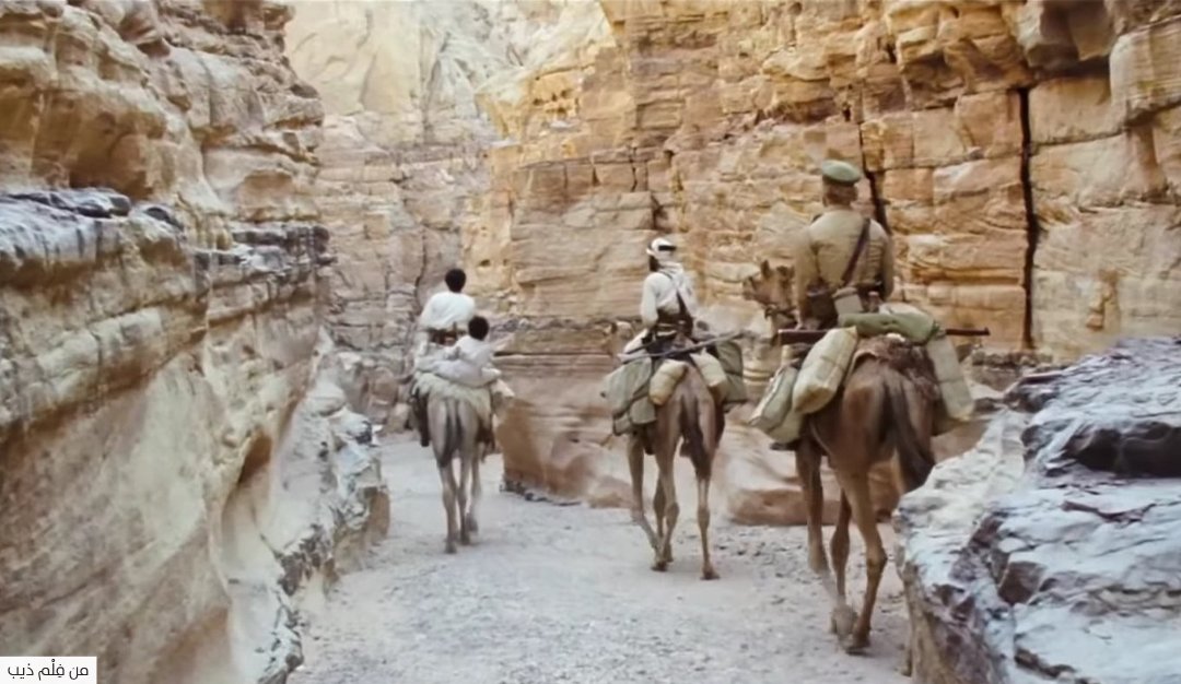 آفاق السنام الواحد
alfaisalmag.com/?p=987516054
الأفلام الناطقة بالإنجليزية وظفت الإبل، واستفادت من تطعيمه مادتها لاجتذاب روّادها، والسينما العربية فعّلت دور الإبل باحترافية، مستمدة ثقتها من الشعور الجمعي العربي، ذلك الشعور المستند في الدرجة الأولى من كون (الناقة) حيوانًا معجزًا في