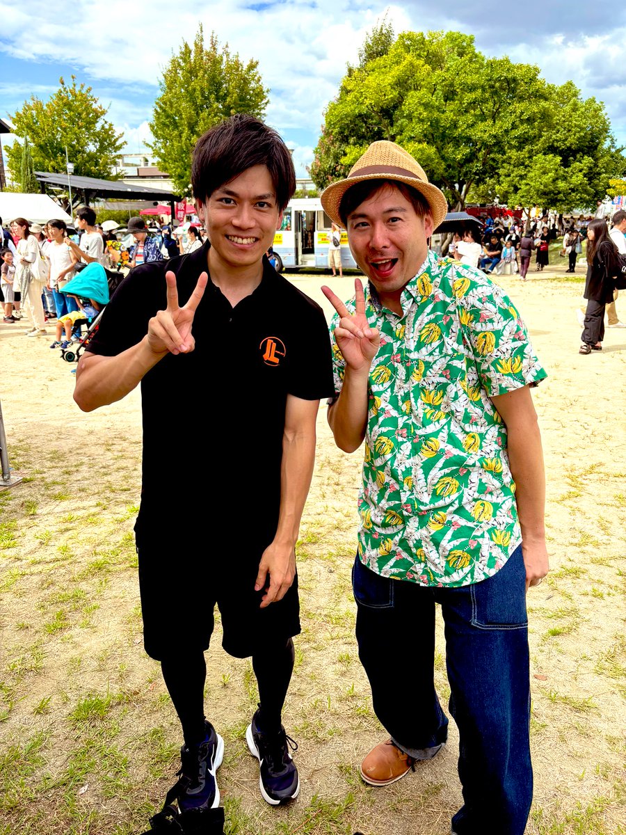 murasakijun's tweet photo. 豊中南部フェスティバル2024盛り上がってますよぉー\(^^)/
JUMPLIFEの黒野さんも出演頂きました✨
5重飛び披露してくれたけど、
やっぱりすごいわ、なわとび世界チャンピオン🌎
#JUMPLIFE
#なわとび世界チャンピオン
#豊中南部フェスティバル https://t.co/izV2sPu97z
