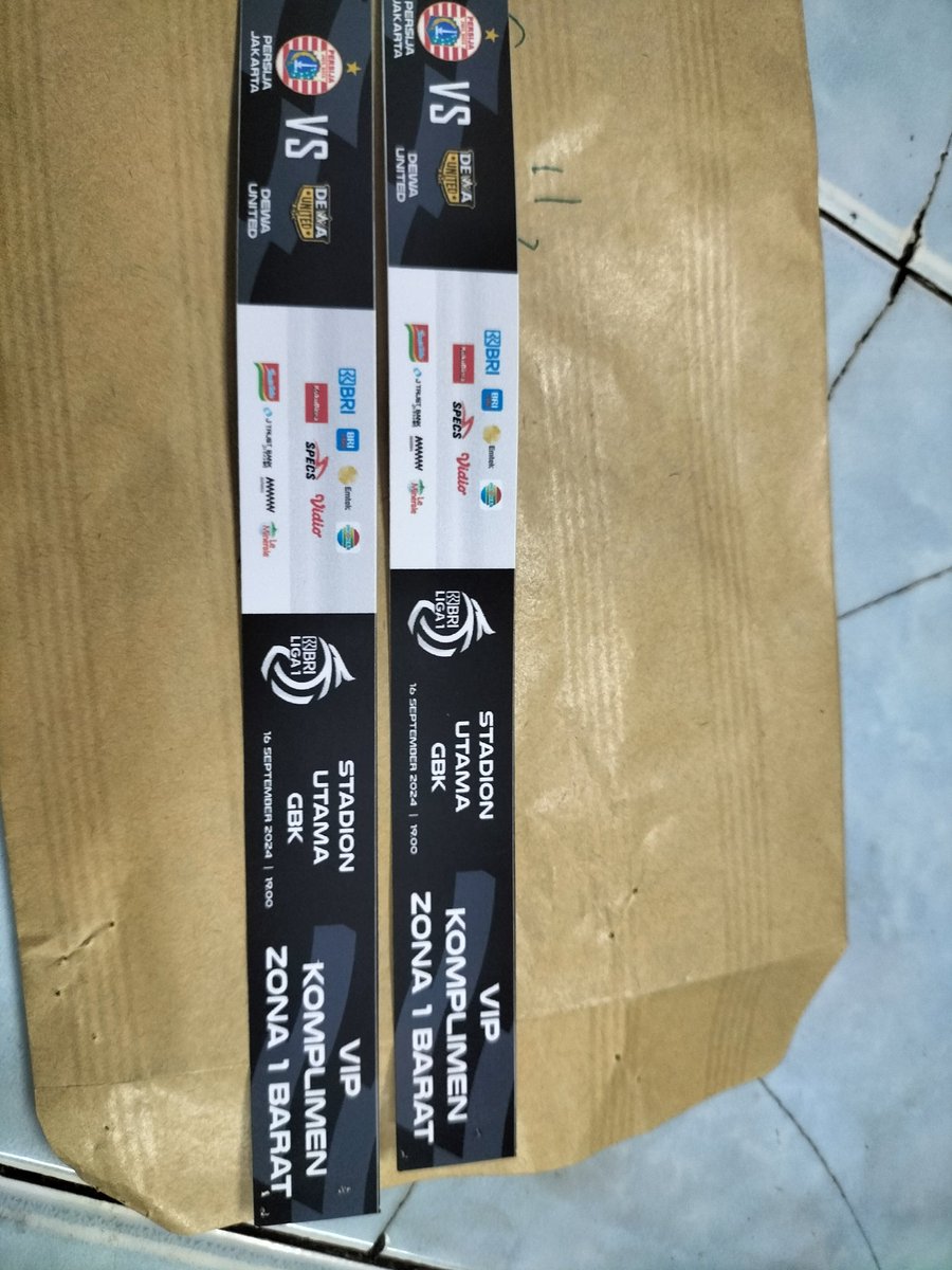 p_ari72's tweet photo. @Davee3_ @Bola_Jakarta Kategori vip barat, DM aja klo minat https://t.co/EwAC9qjMQ6