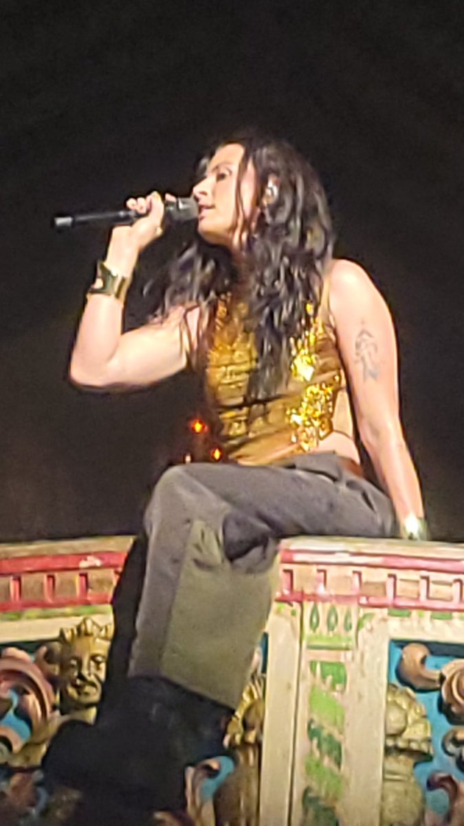 loyalty_pays's tweet image. Living life dangerously #ISOTAtour #Chicsgo