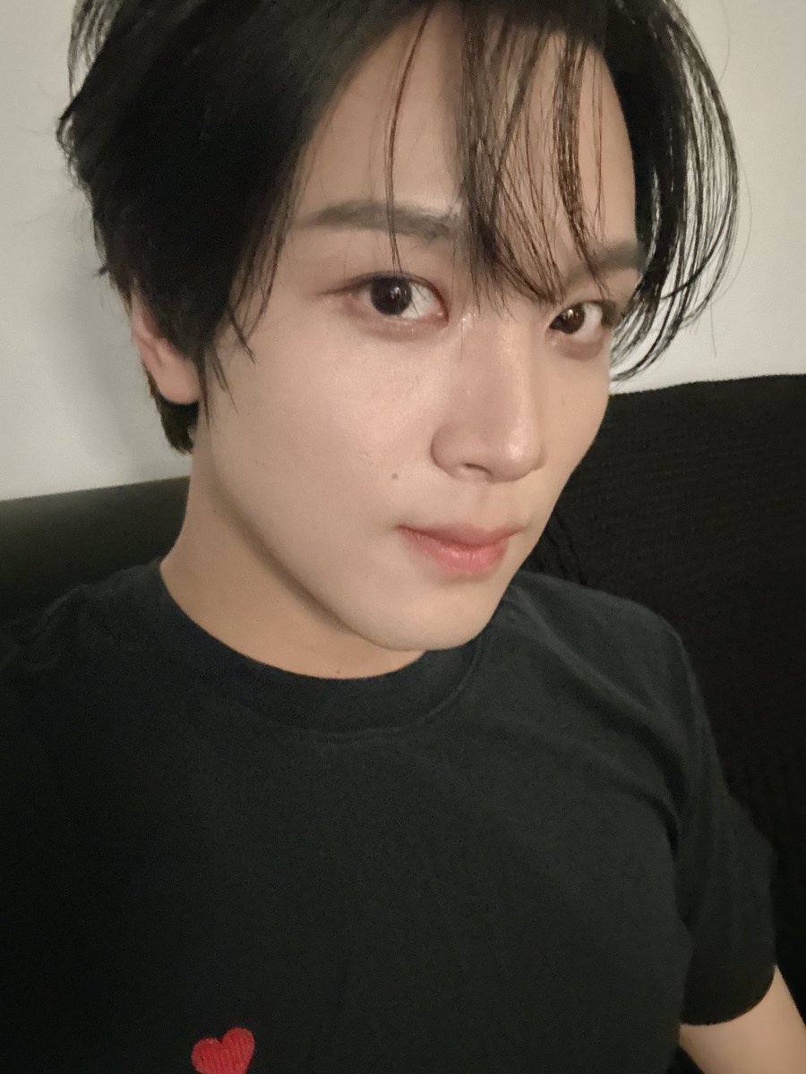 fullshan_'s tweet photo. 🐻💭

"Oppa datang"

"Kangen aku kah?"

"Iya tahu, aku juga kangen diriku"

"Siapa itu (balas) gak"

"Kamu tuh harus selalu kangen aku" https://t.co/qC12MClDky