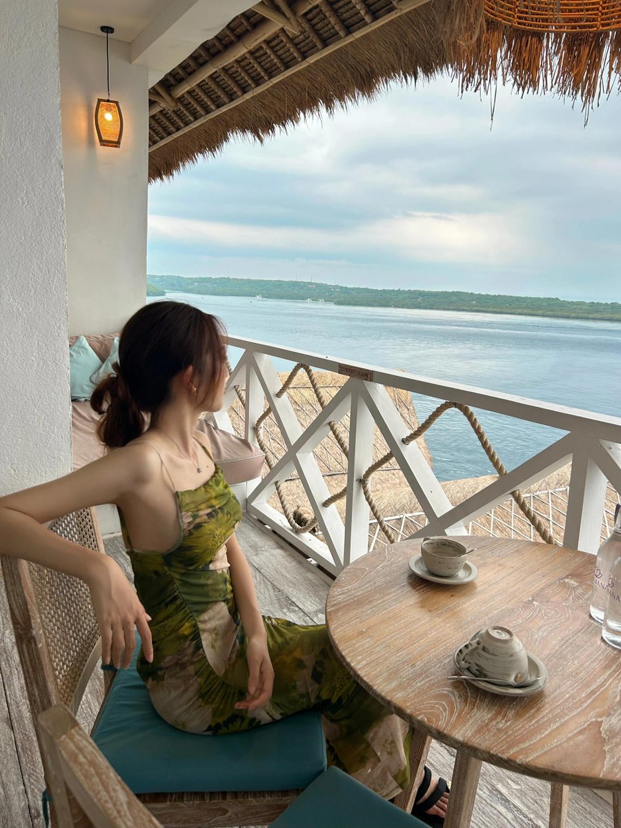 Love life, be true to yourself, and enjoy your weekend quietly. 🥰