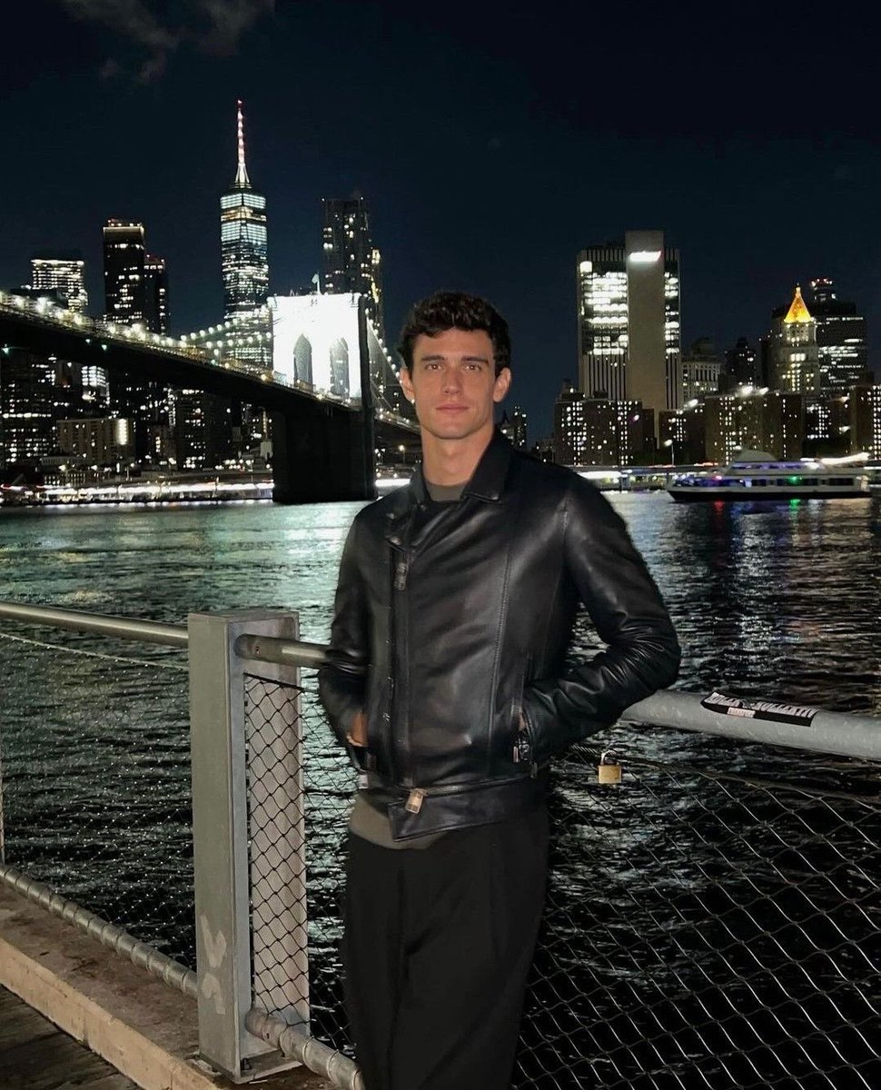 Just the two of us 🌙 <a href="/alamoert/">k.</a>