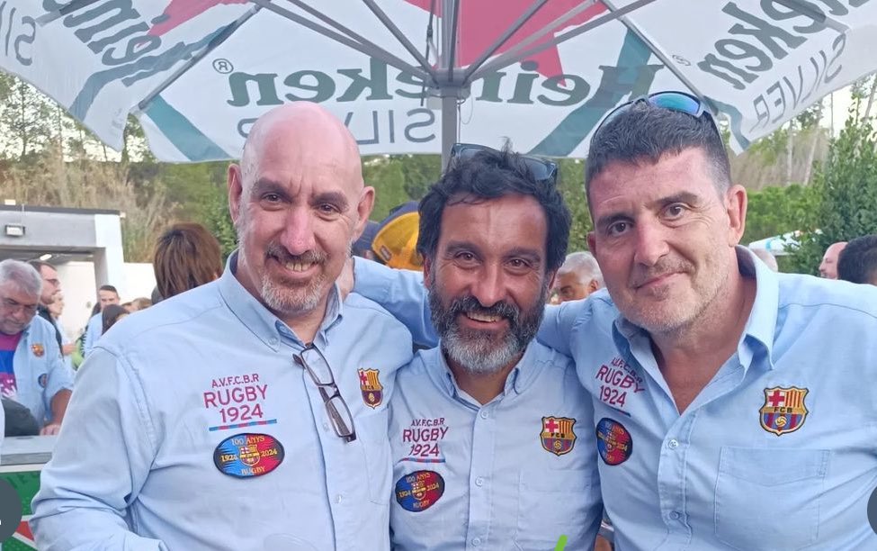 sapoconcho's tweet photo. 🏉 Gran dia de rugbi ahir a Cervelló!!! 
Fer 100 anys @avrfcb i fer-ho amb aquesta capacitat d’organització i companyonia no es cap fotesa. 
No tot es perfecte -no poder fer-ho a Barcelona…- xò l’amor per l’esport i els valors del rugbi don clau de volta per seguir 100 anys mes! https://t.co/wsui6Ddu4X