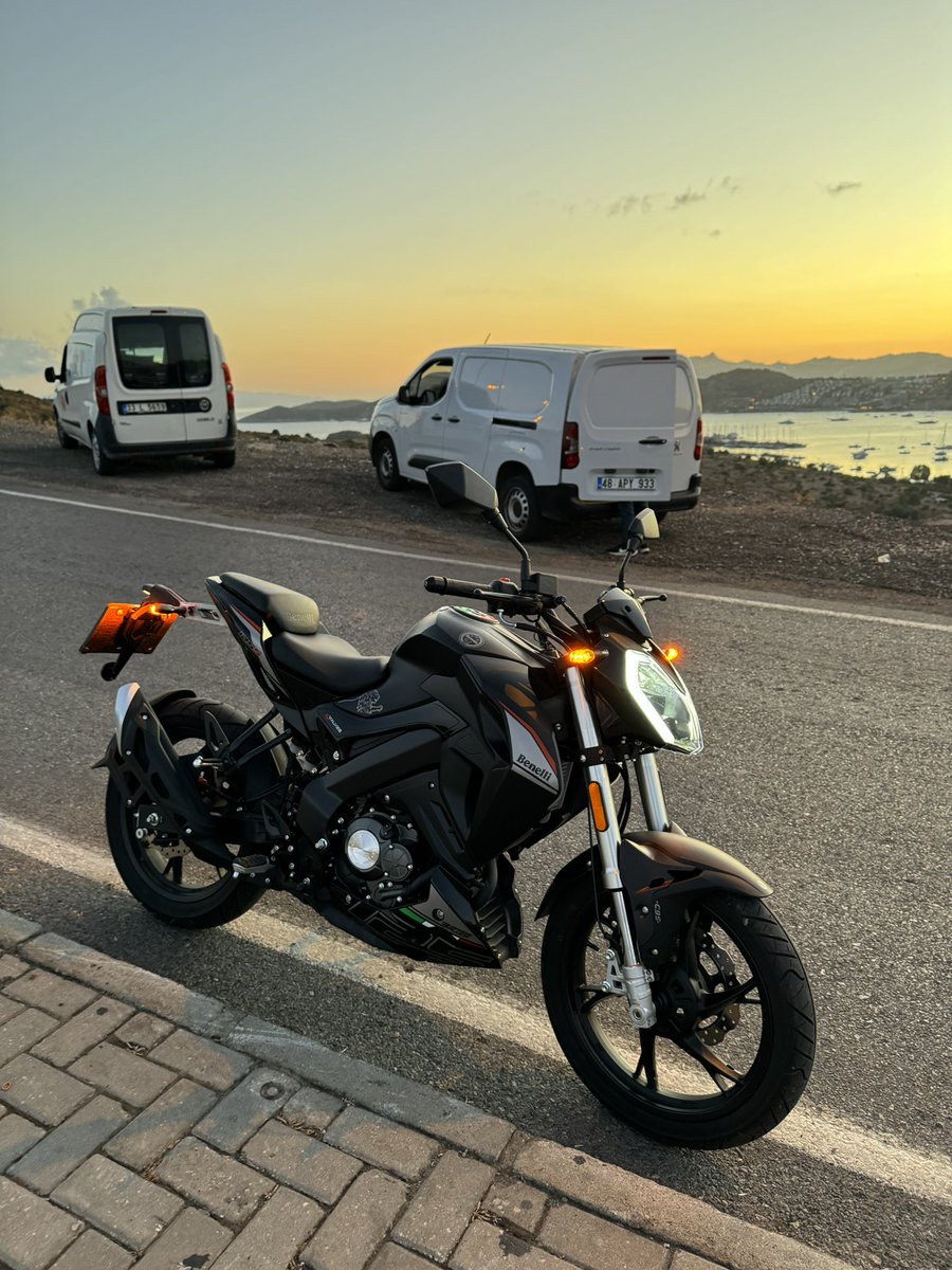 Üstündede manitam olsa keşke ama yok işte