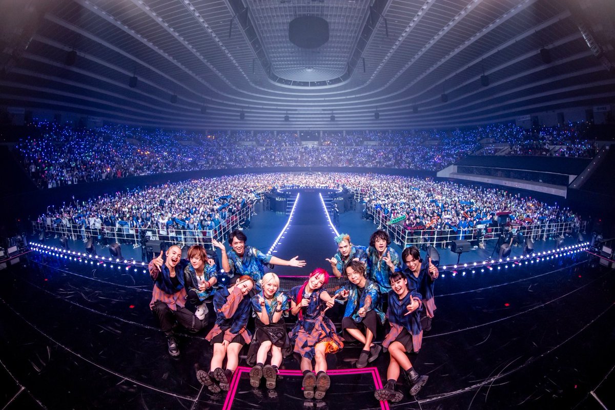 LiSA_OLiVE's tweet photo. #LiSAカクテルパーティー　【SOUR】大阪城ホール2日目！サワーい夜、みんなの声と想いに酔いしれもう泥酔😭🩵最高すぎ！🍸全国アリーナツアーを叶えてくれたみんながカクテルの特別を楽しんでくれてるといいな‥！とねりねりしたけど、大阪初日二日すごすぎ‥！最初から最高でどうなっちゃうの‥！これやっちゃうLiSAチームも楽しんでくれちゃうLiSAッ子もすごすぎーー！😭🩵🧡
最高な二日間ーー！どっちも最高すぎたーーー！幸せなツアースタート！大阪ありがとうございましたーーー！！😭🩵🧡🩵🧡
次は来週9/21.9/22@名古屋にあいにいくよ🐈‍⬛よろしくねっ🥂
https://t.co/BulGaGQEGN