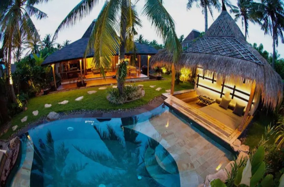 GTRVibes's tweet photo. Private Villa Bhuvana,
Lokasi : di Gili Trawangan Desa Gili Indah Kec. Pemenang Kab. Lombok Utara Prov. NTB.

1 bedroom, 1 bathroom (toilet, shower &amp; bathtub), 2 TV, outdoor kitchen, kulkas, taman, kolam renang, gazebo &amp; sunbed.
Tenang &amp; tidak jauh dari pantai.

#PrivateVilla https://t.co/5PqOPoKFDq