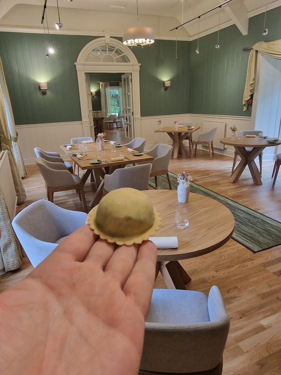 Sunday lunch menu changes weekly at Tyddyn Llan. So I'm showing off the new restaurant and the Ox shin raviolo that features this week.