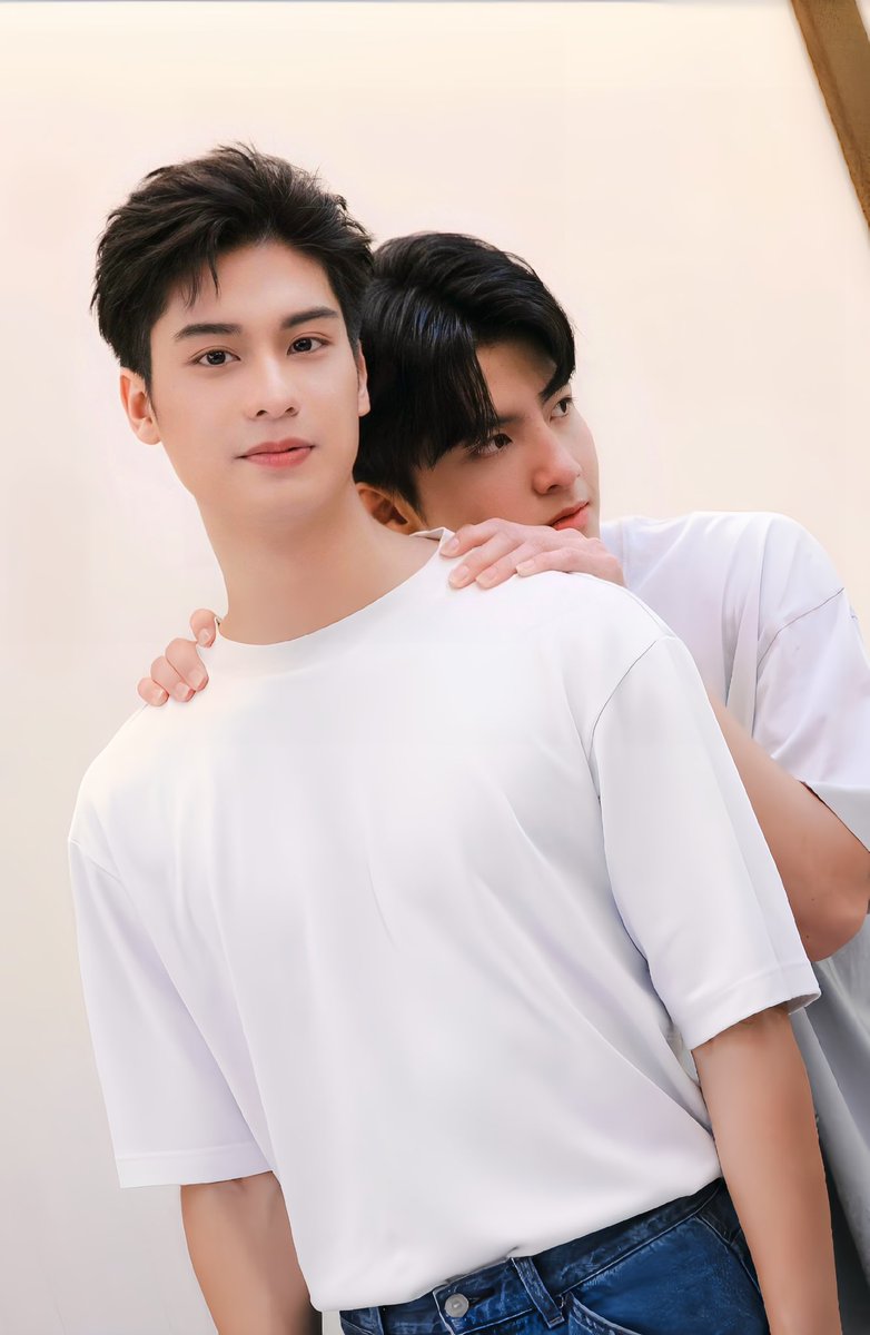 auizaa_Lwonki's tweet photo. เป็นน้องด้วยจ้าาาา หน้าเด็กได้อยู่นะ น้องฮีโร่ #AddictedEP5
#augustvachiravit
#ออกัสวชิรวิชญ์
#ครอบครัวเดือนแปดของวชิ https://t.co/x6lsiaJFNx