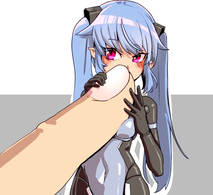 描くものが思いつかなかったらストラーフを描けってそれ一番言われてます。 