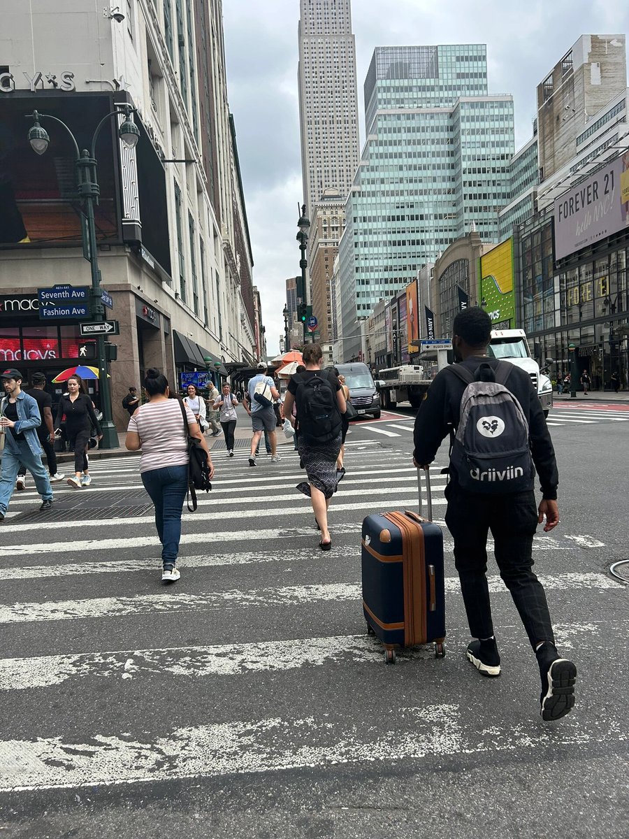 I haven’t walked for a long time, but I still feel happy walking.