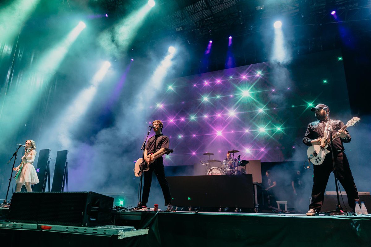 Granada Sound (@granadasound) on Twitter photo No es el fin del mundo, solo el del verano. Y ha sido un placer vivirlo con vosotros en #GranadaSound2024 con La La Love You sobre el escenario <a href="/Alhambra_Es/">Cervezas Alhambra</a> 🙌🏼💫 No es el fin del mundo, solo el del verano. Y ha sido un placer vivirlo con vosotros en #GranadaSound2024 con La La Love You sobre el escenario <a href="/Alhambra_Es/">Cervezas Alhambra</a> 🙌🏼💫