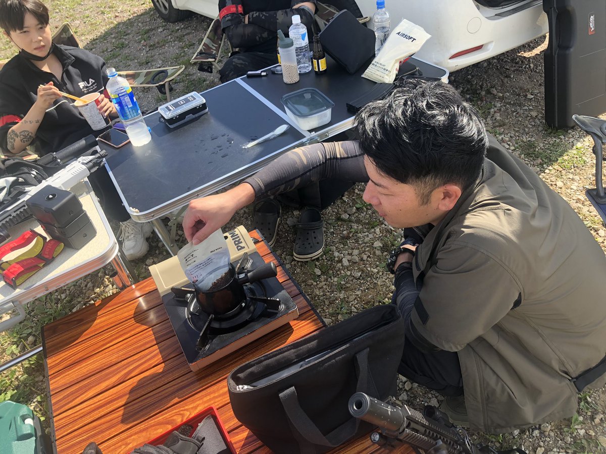 LIBERTE0710's tweet photo. 月1のサバゲーDAY🔫行ってきた🙋‍♀️
今回は初めての方一人と他11人でHSPへお邪魔してきました！
相変わらず楽しかった1日でした🥰
次回のサバゲーまでにチームメンバー20人にしたーい！！
入隊したい方、サバゲーが好きな方、男女問わず募集中なのでDM待ってます😝
#北海道#サバゲ#HSP#チーム入隊募集中 https://t.co/qolWGGIO8V