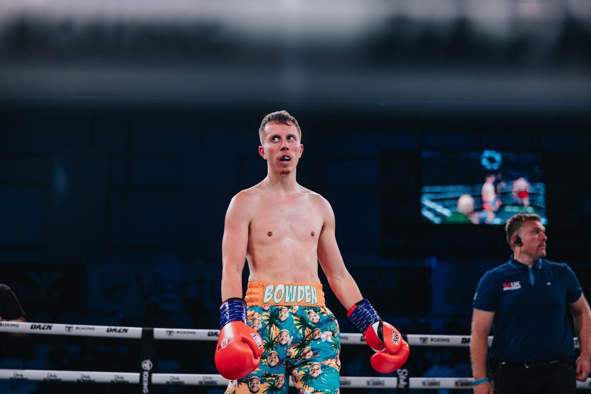 LewisBowden_'s tweet image. The people’s main event. 🫡