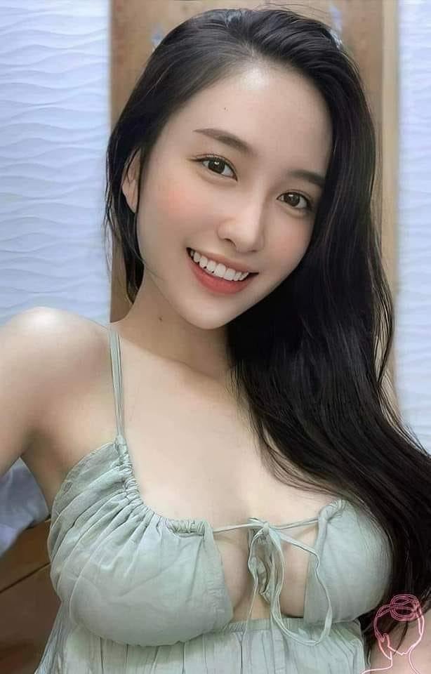 SO_LEBRUN's tweet photo. Chẳng cần nghiêng nước nghiêng thành
Chỉ cần nghiêng đủ lòng anh là vừa. https://t.co/ypWev7FTz1