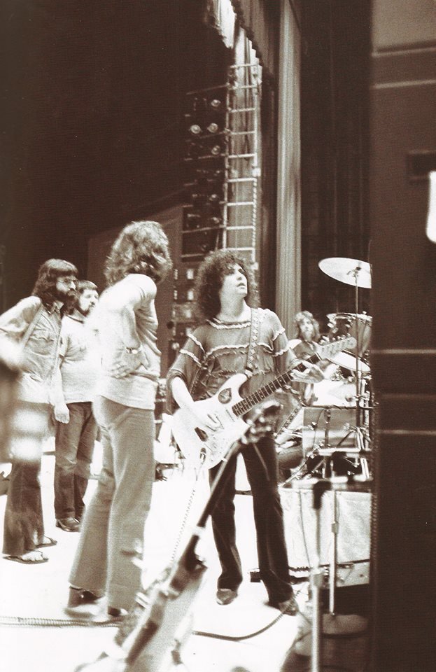 Jackellyreed 🎸 (@jackellyreed) on Twitter photo MARC BOLAN ~ T. Rex 1972
Sept. 14th New York Academy of Music
🌟Marc reaching out to his fans ...
What a great gig this was.
Stunning main photo & top R shot by Dina Regine
Bottom R photo by Sukita during rehearsal.
#marcbolan #TRex #kalmiyh <a href="/dinaregine/">dina regine</a> MARC BOLAN ~ T. Rex 1972
Sept. 14th New York Academy of Music
🌟Marc reaching out to his fans ...
What a great gig this was.
Stunning main photo & top R shot by Dina Regine
Bottom R photo by Sukita during rehearsal.
#marcbolan #TRex #kalmiyh <a href="/dinaregine/">dina regine</a>