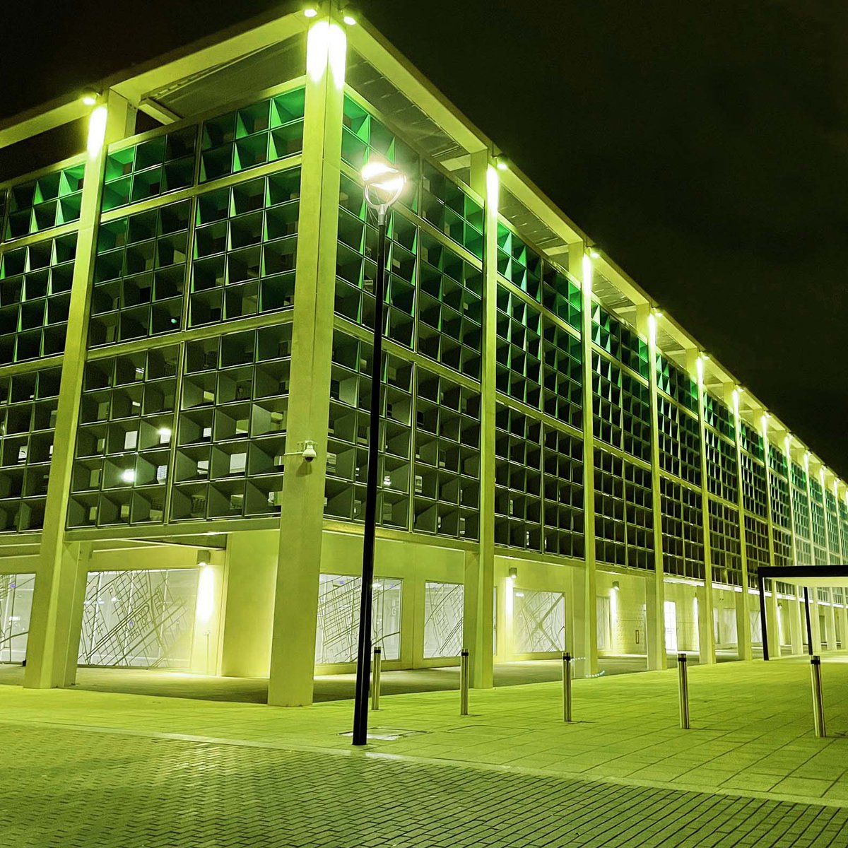 centre:mk tweet media