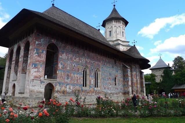Megthelibraria1's tweet image. The painted monasteries of northern Romania. #monasteries #Romania