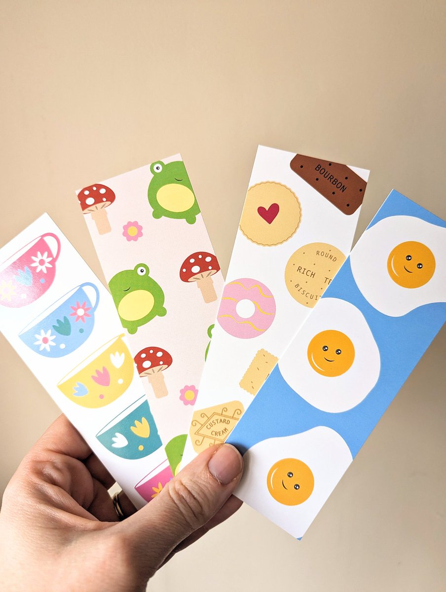 Bookmarks!
Lots of lovely designs available 
andrealemindesign.etsy.com

#UKGiftHour #UKGiftAM #shopindie #bookmarks #illustration #booklover