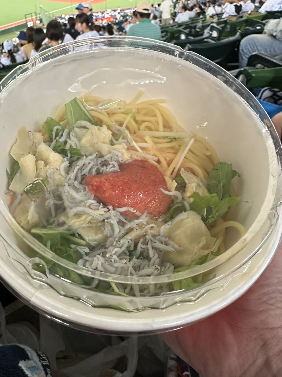 uSpmdH6HllmZtiw's tweet image. #ベルーナドーム
#金子侑司

今日もまたベルーナドーム⚾️
金子侑司の引退試合
限定のタオル買って
明太子パスタ食べて応援します😊
ビール🍺は欠かせない(笑)