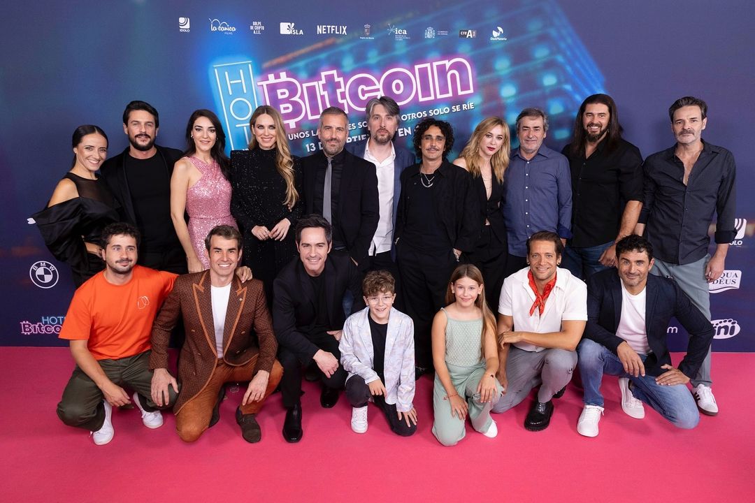 #HotelBitcoin Risas a tope.
Una comedia Española que domina el género de comedias de Amigos americanas.
Gran elenco, gran ritmo donde los 100 minutos de la película vuelan y una trama que se resuelve con grandes guiños a las virtudes de la tecnología #Blockchain. Me ha encantado.