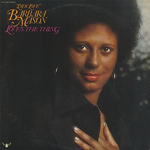 BravasMg's tweet photo. Barbara Mason「From His Woman to You」

Shirley Brown「Woman to Woman」で、夫の不倫相手
の名が「Barbara」だった為 Barbara Mason が面白半分
で、不倫女性に扮し歌ったアンサーソング  電話のベル
から始まる凝りようでこちらも素晴らしい出来だった

#BarbaraMason ＃バーバラ・メイソン https://t.co/DQYlt2V9B7