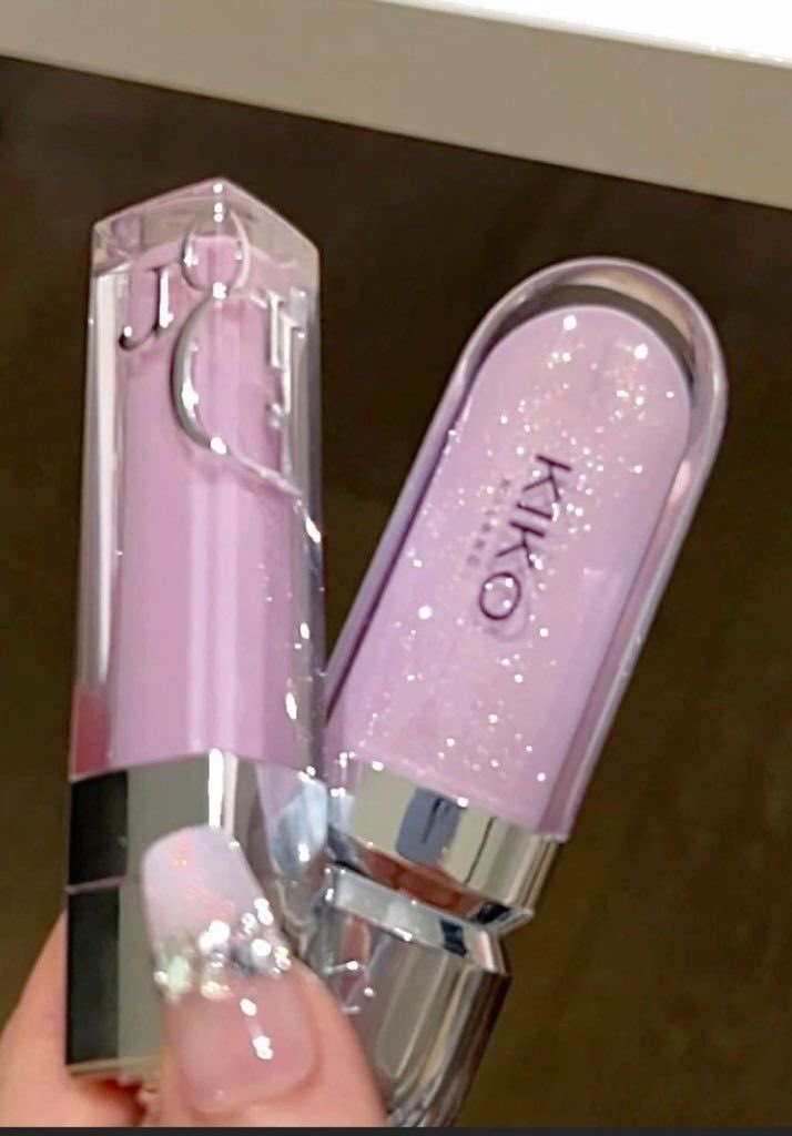 SelectOutfit's tweet photo. lilac lippies https://t.co/SZyoWGrP0d