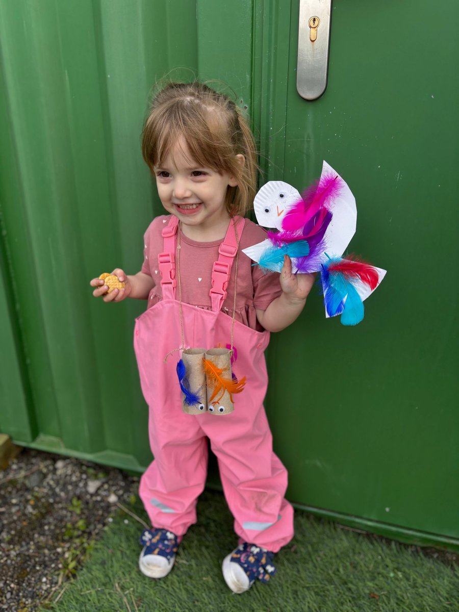 Children had a great time at the FoTV kingfisher club yesterday. They learnt about birds that they may see in their garden and also in Tawd Valley park. After the learning input they had great fun making their own unique paper plate birds and some fantastic binoculars.