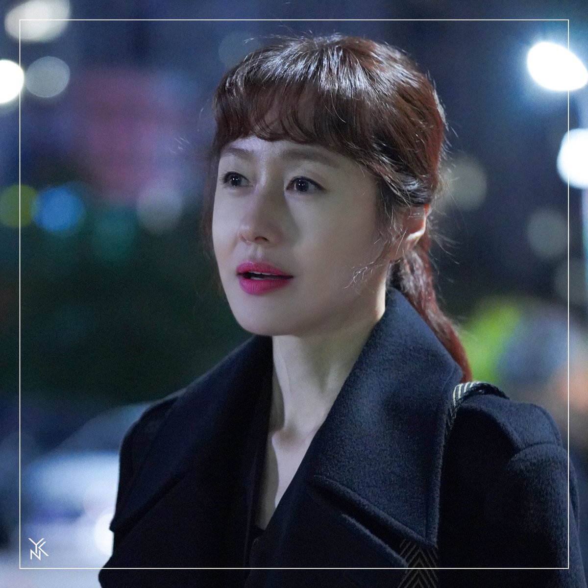 YNKentofficial's tweet image. [📝] #와엔케POST 
#김지수 #가족X멜로

어느덧 마지막을 향해 달려온
&amp;lt;가족X멜로&amp;gt;인데요😭

애연과 헤어져야 하는
마음을  달래기 위해서
비하인드 포스트를 가지고 왔습니다!

포스트 보고
오늘 밤 10시 30분
JTBC &amp;lt;가족X멜로&amp;gt;에서
애연과 마지막까지 함께해요❤️

🔗 naver.me/FUhiMZiT…