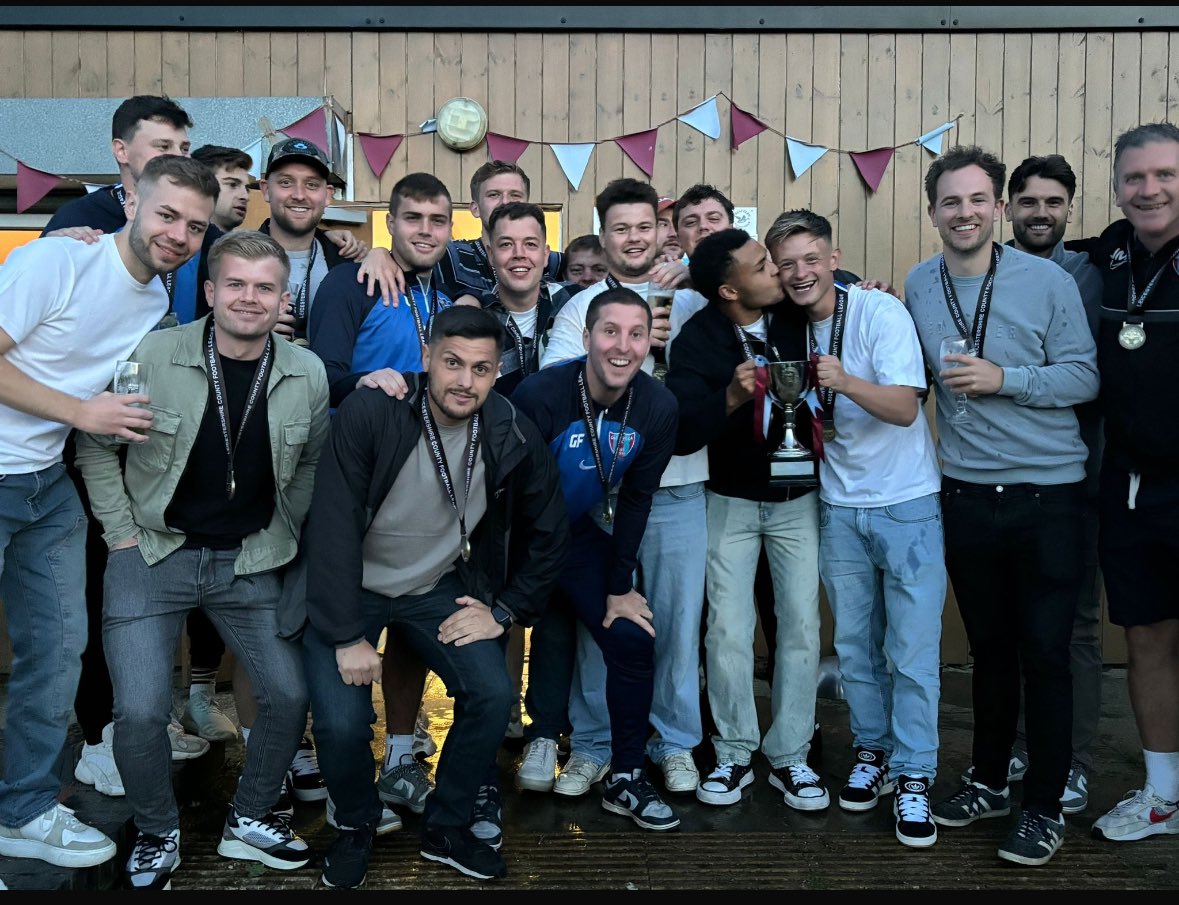 GlenVillaFC's tweet photo. CHAMPIONS! Delighted to finally lift the league trophy yesterday, it should’ve been in may but we don’t care! 23/24 @LeicsCFL premier champions 🙌 https://t.co/cSviPHnQOL