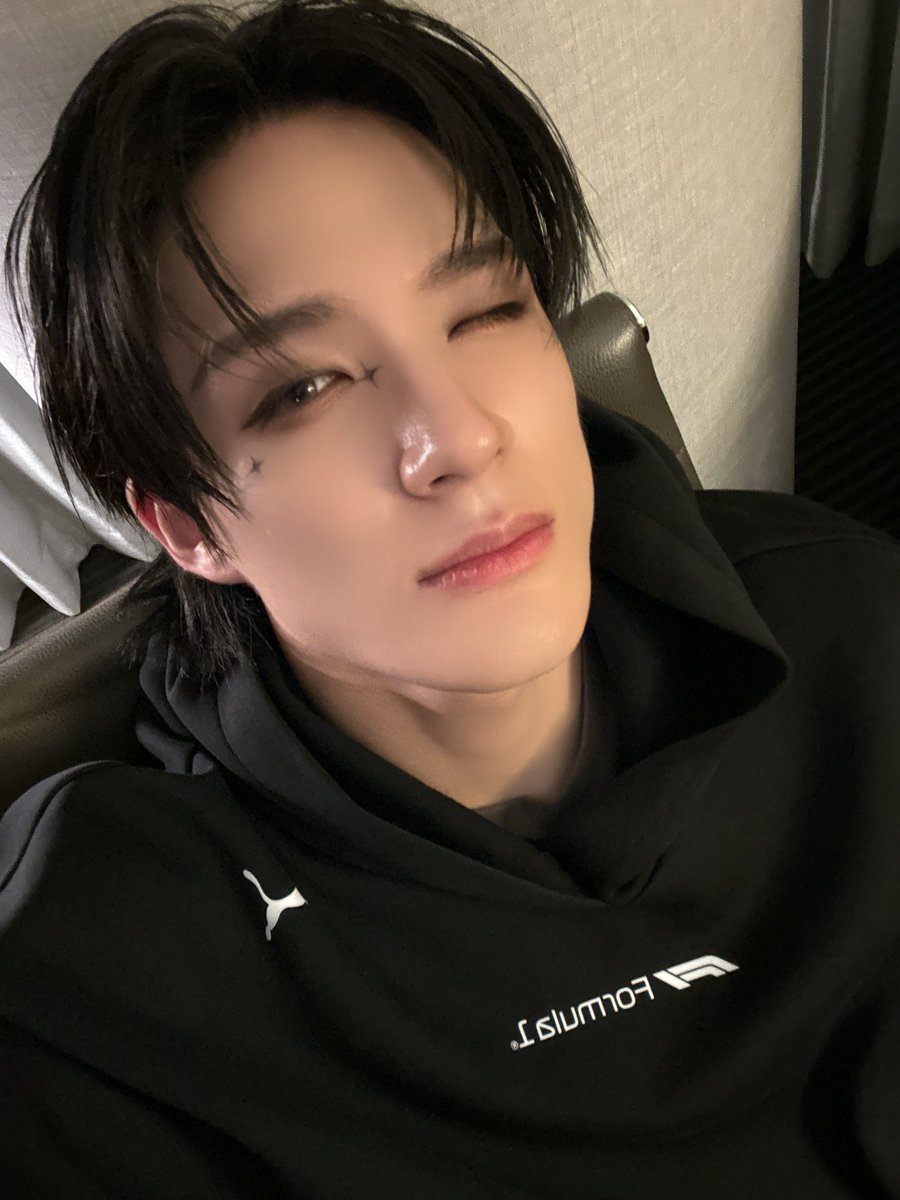 jungshasa's tweet image. 🖤