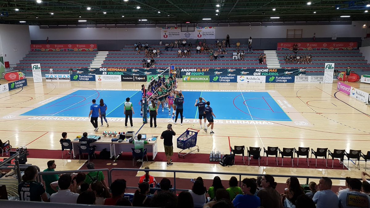 🟢 Ya en marcha la Final de la Copa de Andalucía Femenina "Trofeo Lola Jiménez" 2024 en el pabellón de los Montecillos, Dos Hermanas.

🏐 Fundación Unicaja Andalucía Voley 🆚 Mairena Voley Club

Enlace streaming  ⬇️
youtube.com/live/mTLFB4K0T…