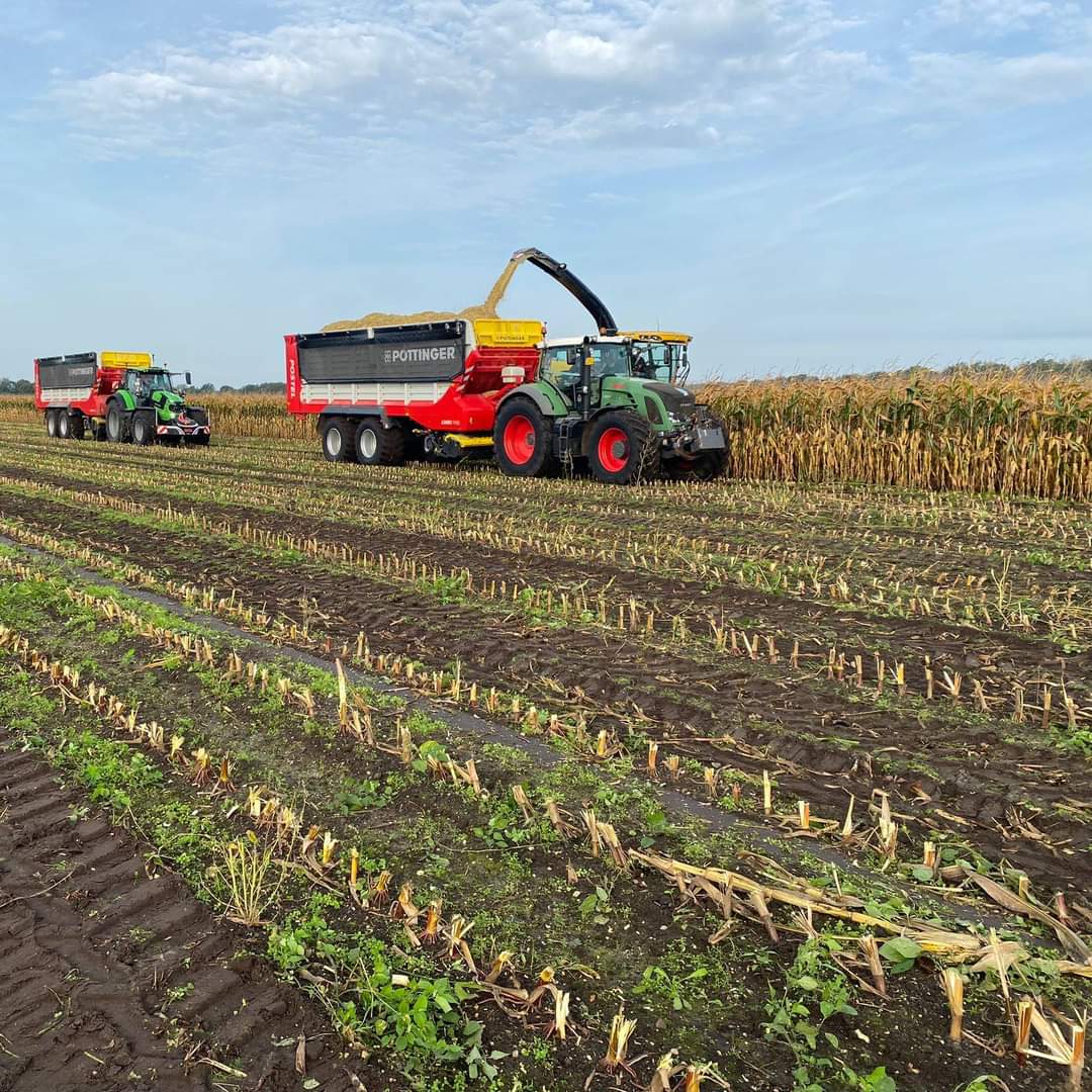 ErveBroam's tweet photo. 𝗗𝗮𝗴 𝘃𝗮𝗻 𝗱𝗲 𝗹𝗮𝗻𝗱𝗯𝗼𝘂𝘄🌽
Eén van de mooiste dagen van het jaar zit eraan te komen! En dat moet gevierd worden. In België viert men niet voor niks de 'dag van de landbouw'. 

We hopen op een goede maisoogst....Genieten!💚

📍Tot snel bij Broam!🙂 Fijne zondag. https://t.co/iRy5m1dRUq