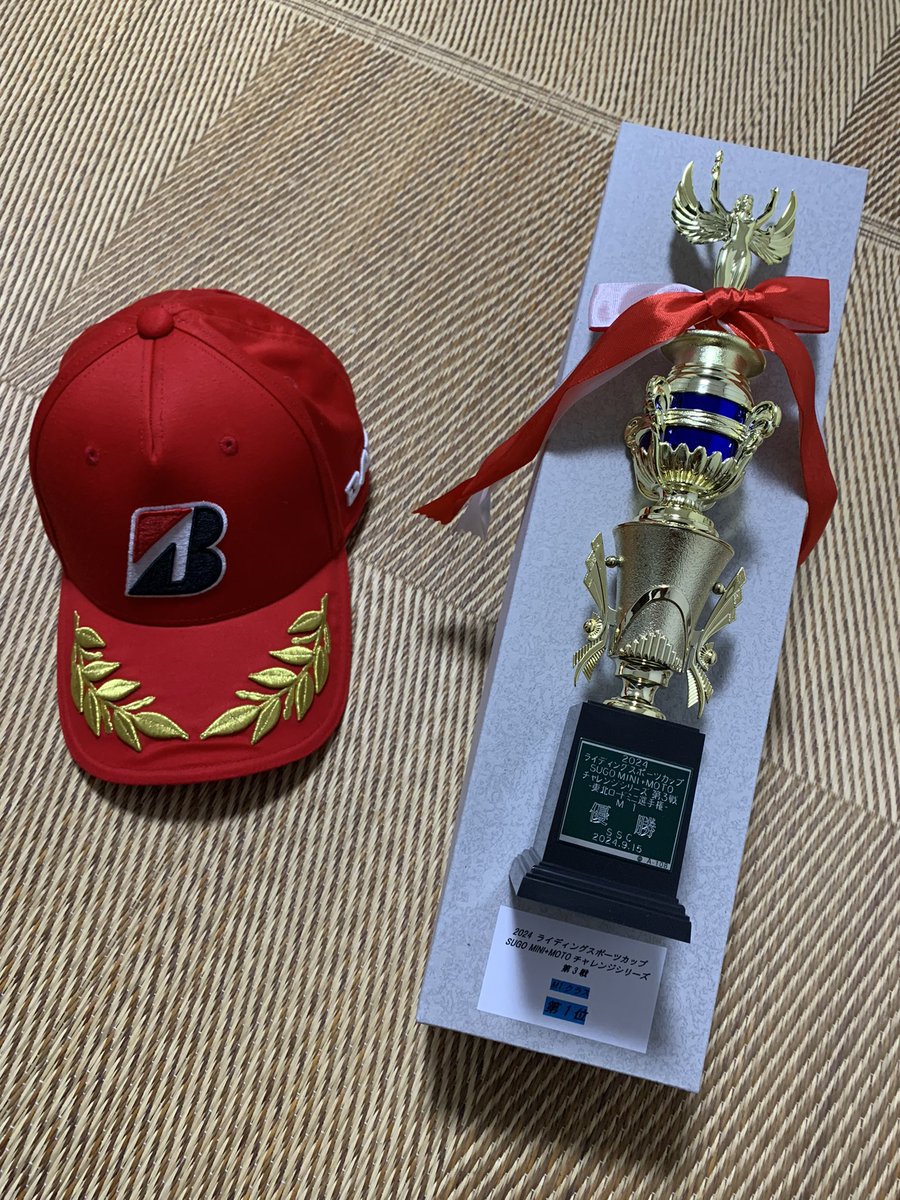 久しぶりのレースは生憎のウェットコンディションで朝からだいぶ意気消沈してましたが
集中し直して朝フリーから全セッションでファステスト、ポールトゥウィンとなりました。
参加された皆様お疲れ様でした！