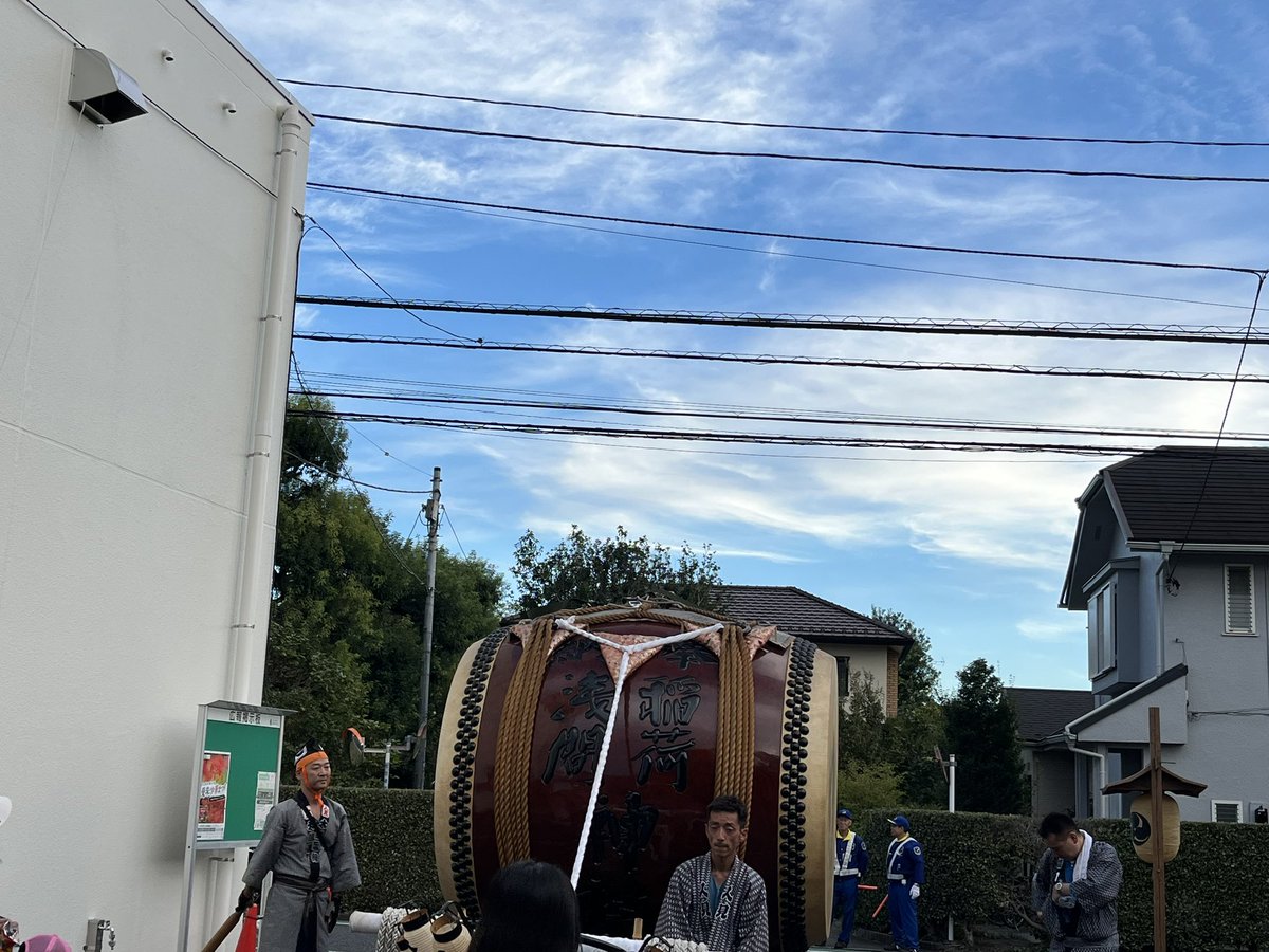 昨日から町会の例大祭で今日、太鼓を引っ張りに参加してきたけど体が悲鳴上げてる・・・(´△｀)