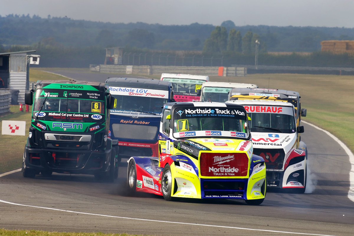 Race 3 saw Ryan Smith serve up a redemption drive as he rewarded his team with a last-to-first charge to claim victory 🏆

There were also podiums for David Smith and Michael Oliver too! 

In Division 2, John Powell made it a Snetterton hat-trick 👏🏻

#BTRC
