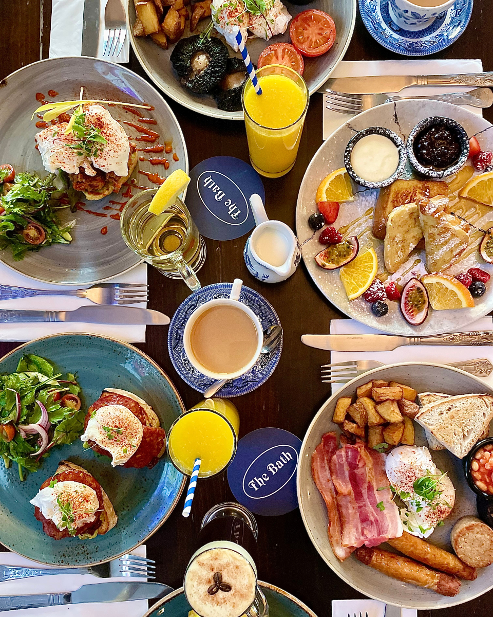 Thebathpub tweet media