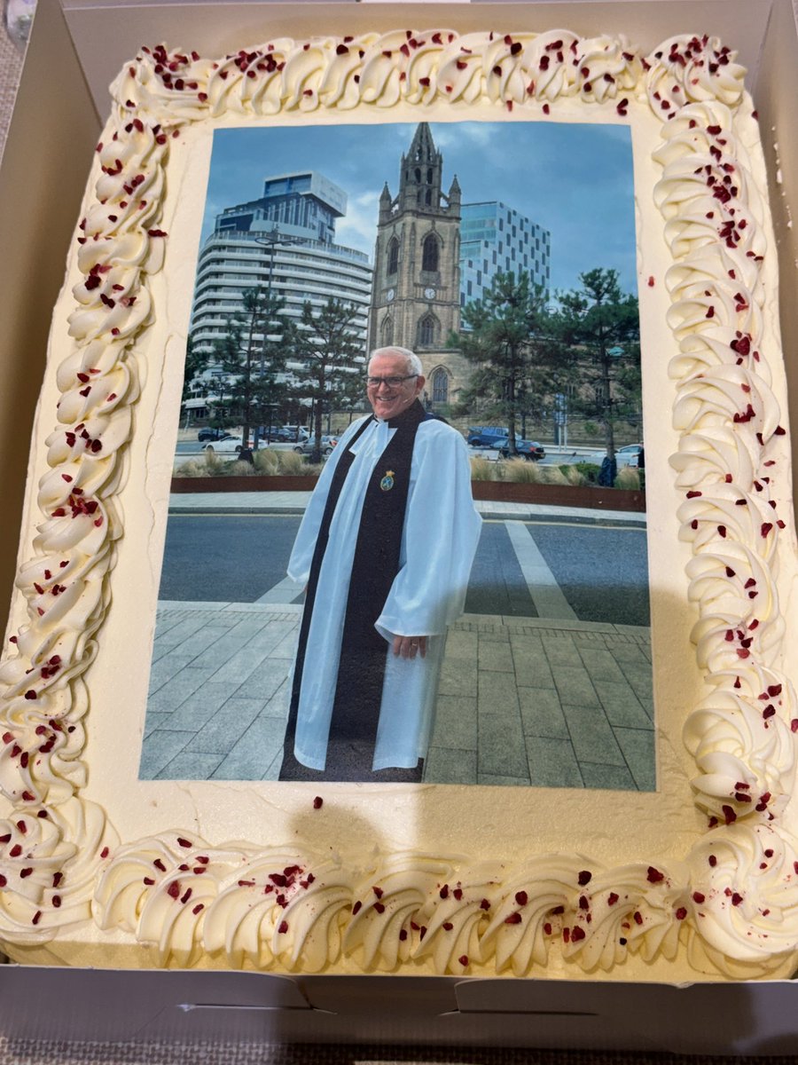 L'pool Parish Church tweet media