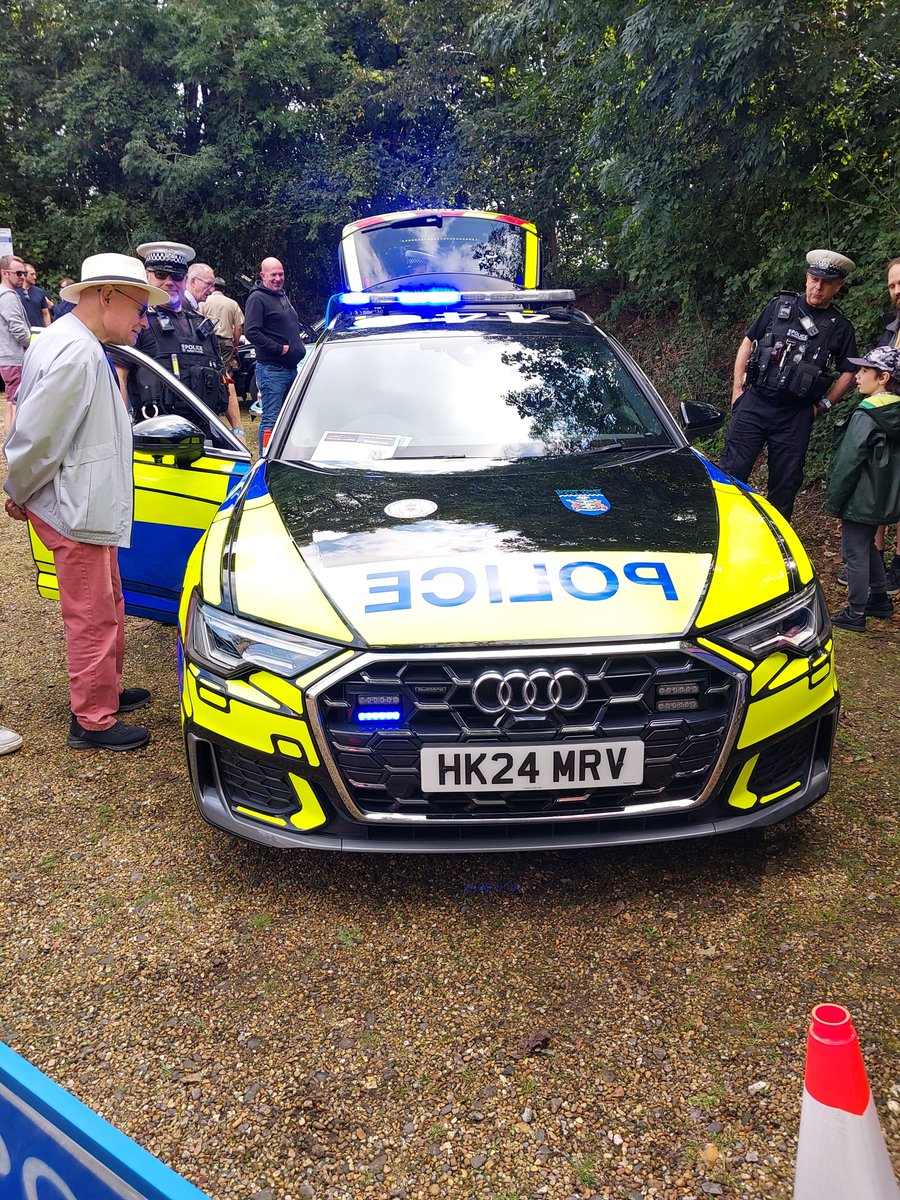Hampshire Roads Policing Unit tweet media