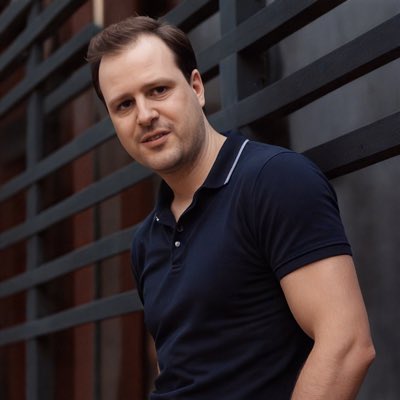 AronToman's tweet photo. #NewProfilePic https://t.co/hfQWY5Vthz