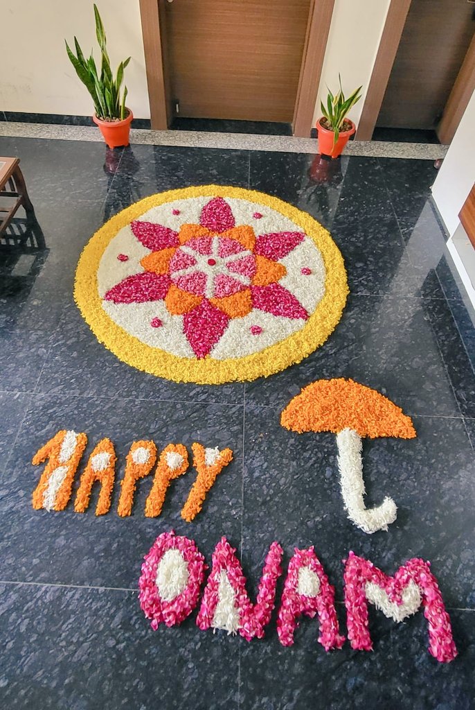nidhinvalsanips's tweet photo. Happy Onam, everyone
#HappyOnam2024 
#cancermantoironman https://t.co/dBXic3Z5ww