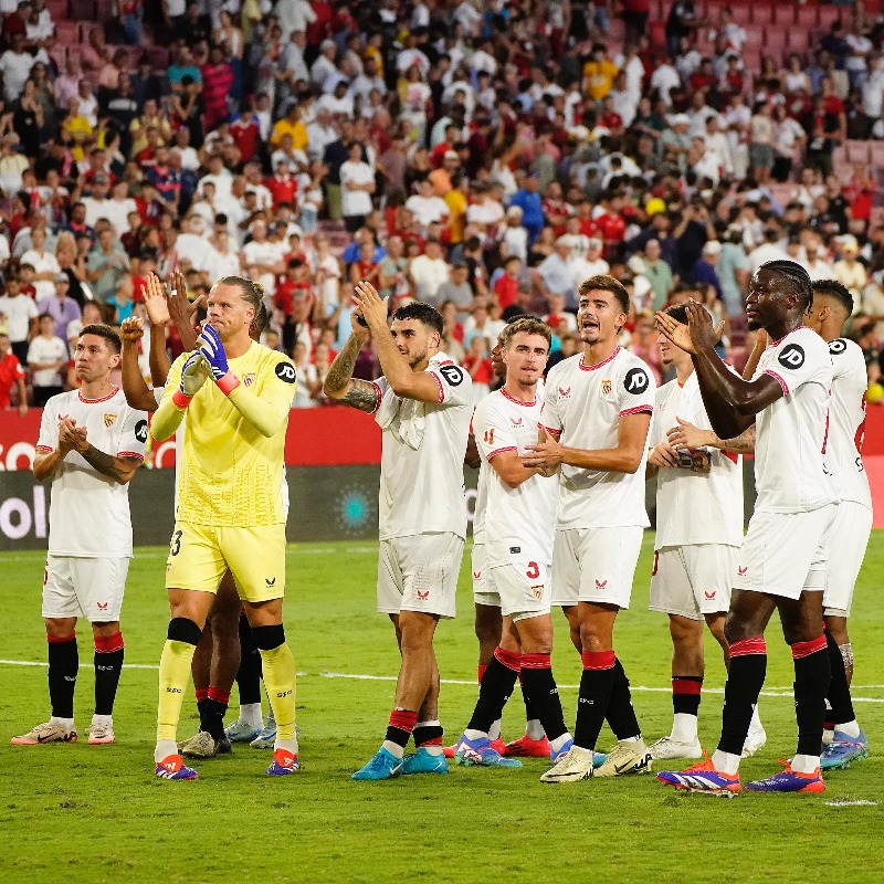 SevillaFC's tweet photo. 📸 Las imágenes del #SevillaFCGetafe ⚪️🔴