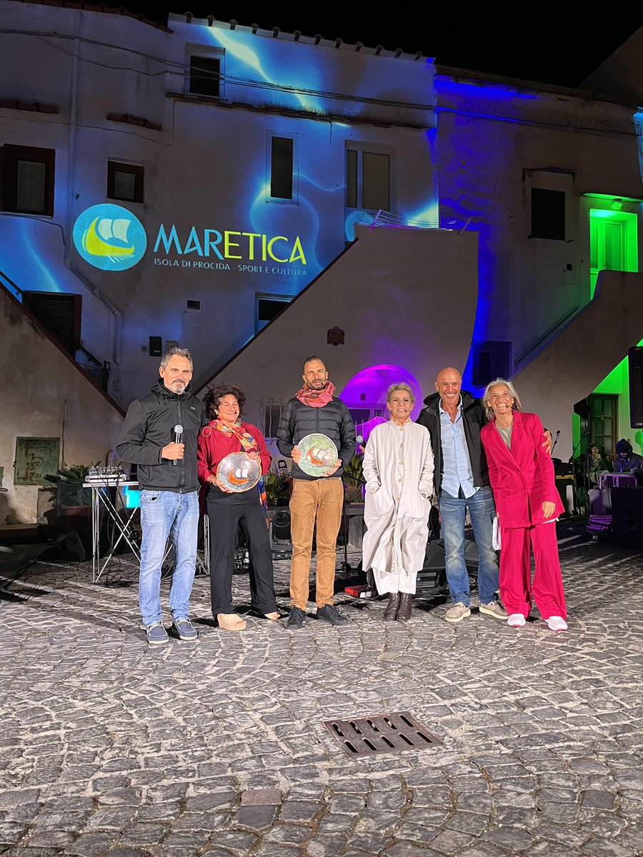 MARetica tweet media