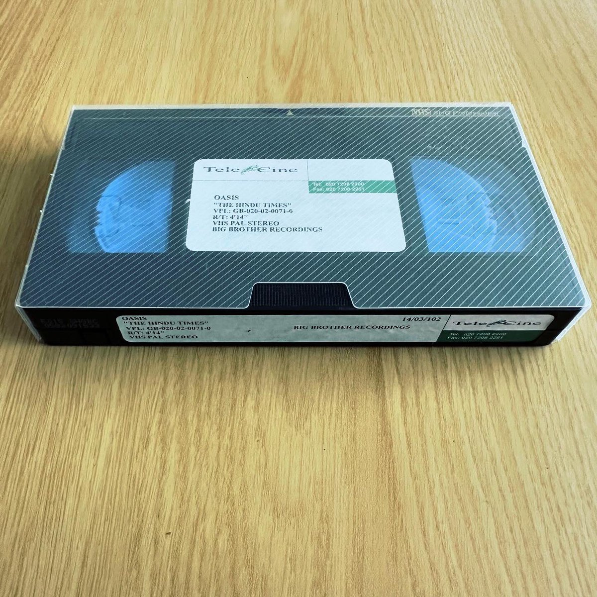 oasisrarities's tweet photo. VHS #oasis #oasismusic #oasiscollectors #oasiscollector #oasiscollection #oasismemorabilia #oasislive #oasisrarities #oasisfans #oasisfansclub #thehindutimes #oasisthehindutimes #video #vhs #vhscollector #musiccollection #indiemusic #indie #promo #bigbrother https://t.co/LhcC0LXKqm