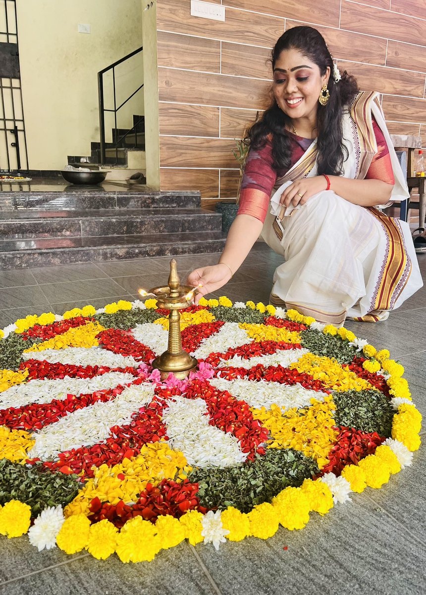 Onam Ashamsakal 🌼

#Onam2024 #HappyOnam