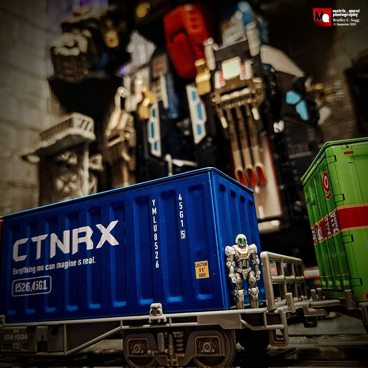BradleyCSugg's tweet photo. - "Sometimes a security detail on a cargo train helps you put it all into perspective..."
A Dia-Naut feels contemplative this Sunday morning.
#Diaclone #ダイアクロン #DiaNauts #DiaNaut #RobotBaseGX #RobotBase #ロボットベース #TakaraTomy #ExHobby #One60ScaleWorld #matrix_quest https://t.co/RXqSqNJkil