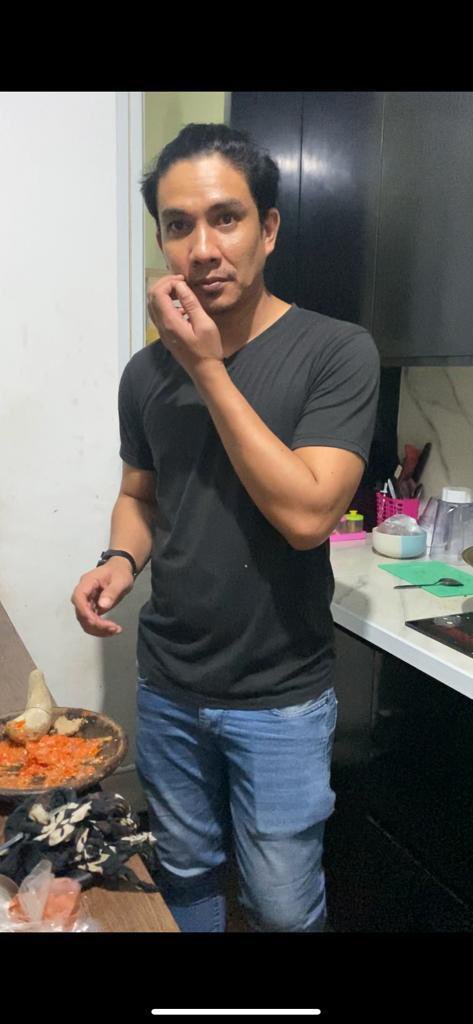 cloranova's tweet photo. @valleeeey Aksinya knalan kakak sma kaya ini org kak, pakai acra palsuin ktp juga. Numpang juga kak siapa tau ada yg knal atau tau ini org bisa info ke aku ya.. https://t.co/nrqdat66Wh