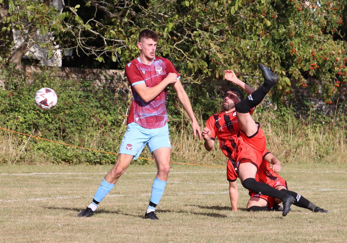 SuffolkFootie2 (@suffolkfootie2) on Twitter photo Action from <a href="/HundonFC/">Hundon FC</a> 's new clubhouse opening day <a href="/CambsLeague/">Cambs County League</a> defeat against <a href="/EatonSoconRes/">Eaton Socon FC Reserves</a> 1/2. #suffolk #grassrootsfootball #Groundhopping <a href="/NonLeagueHQ1/">NonLeagueHQ</a> <a href="/Groundhopblog/">Groundhoppers blog</a> <a href="/GRFootball/">Grassroots Football #grassrootsfootball</a> Action from <a href="/HundonFC/">Hundon FC</a> 's new clubhouse opening day <a href="/CambsLeague/">Cambs County League</a> defeat against <a href="/EatonSoconRes/">Eaton Socon FC Reserves</a> 1/2. #suffolk #grassrootsfootball #Groundhopping <a href="/NonLeagueHQ1/">NonLeagueHQ</a> <a href="/Groundhopblog/">Groundhoppers blog</a> <a href="/GRFootball/">Grassroots Football #grassrootsfootball</a>