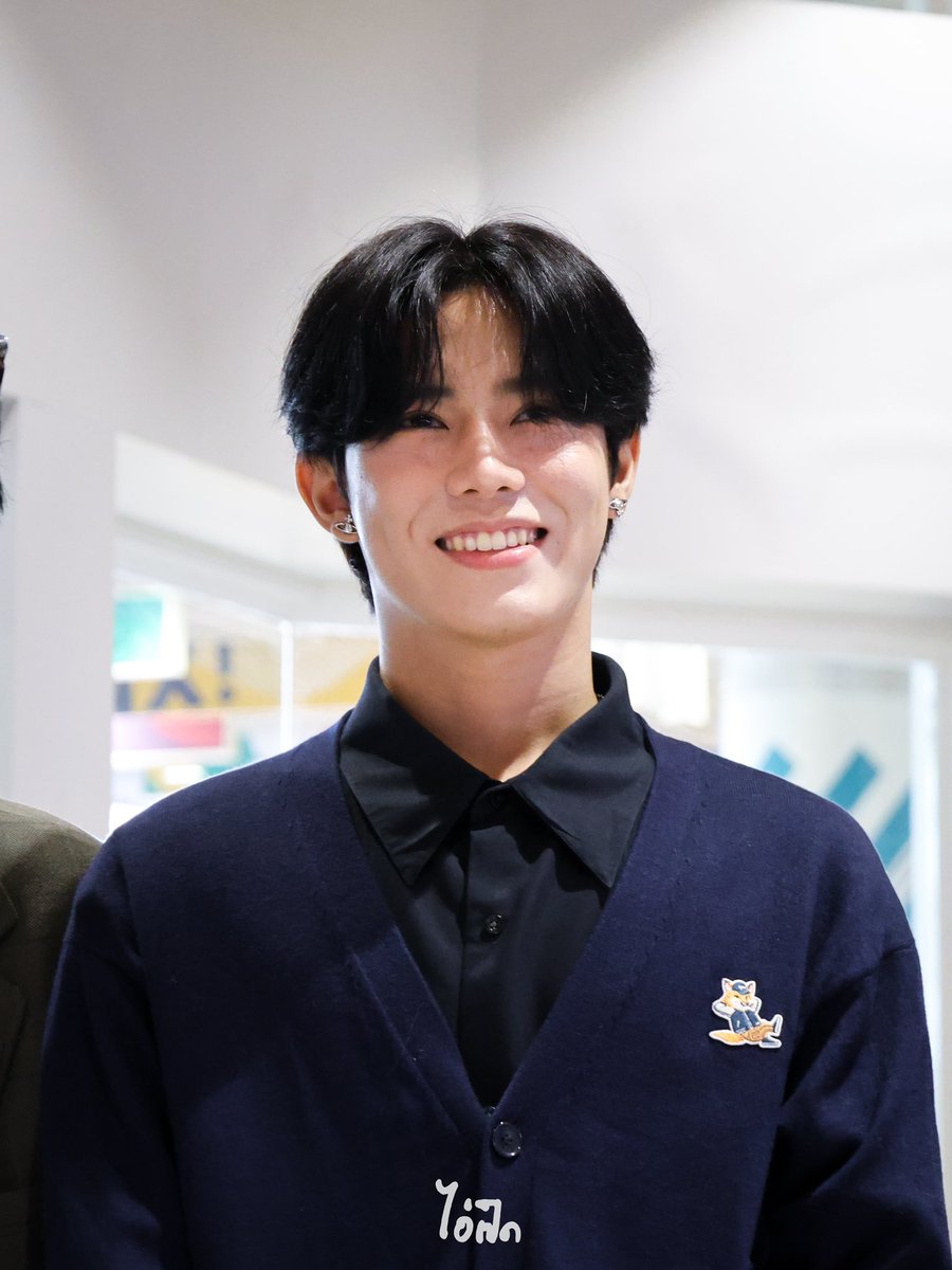 aipedkabb's tweet photo. ใครจะยิ้มหวานสู้พ่อหนุ่มคนนี้ได้อีก😻😻

#OhmPRIMETIME #PRIMETIMEth
#PRIMETIME_TimeToLove_Fansign https://t.co/orT7ETwoB1