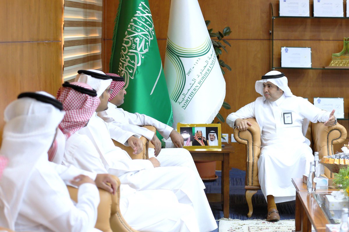 NBU_KSA's tweet photo. استقبل رئيس #جامعة_الحدود_الشمالية أ.د.أحمد بن علي الرميح بمكتبه؛ نائب الرئيس للاستدامة والتقنية والأبحاث والتطوير في وحدة أعمال #معادن الفوسفات أ.خالد الأحمدي والوفد المرافق له، وجرى خلال اللقاء بحث سبل التعاون بين الجهتين. https://t.co/3C9rFmEv9Z